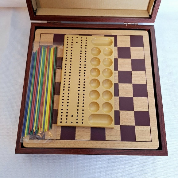 Vintage Cardinal Games brand" The Classic Game Night" 11 classic game set. - Picture 6 of 6